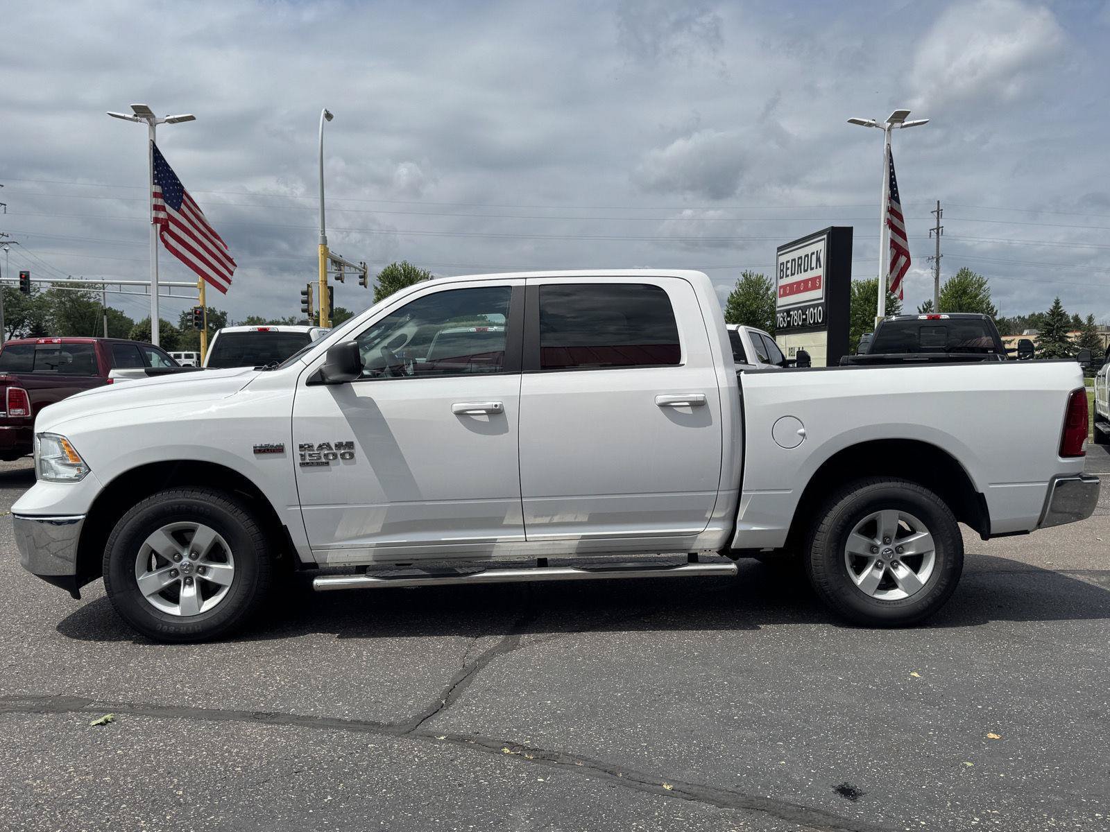 Used 2019 RAM 1500 Classic SLT AWD/4WD image 4