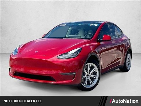 Used 2022 Tesla Model Y Long Range AWD/4WD image 1