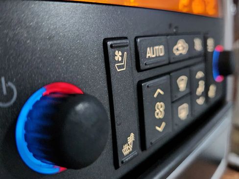 Used 2010 Cadillac STS image 36