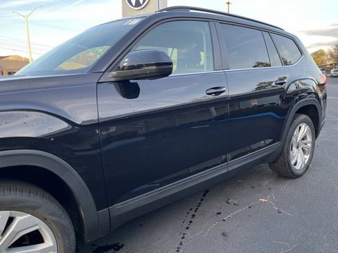 Used 2022 Volkswagen Atlas SE image 2