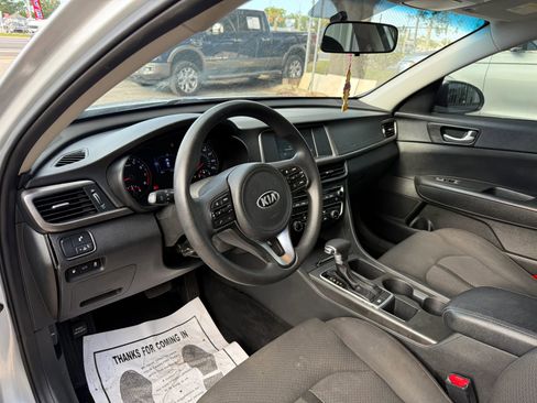 Used 2018 Kia Optima LX image 13
