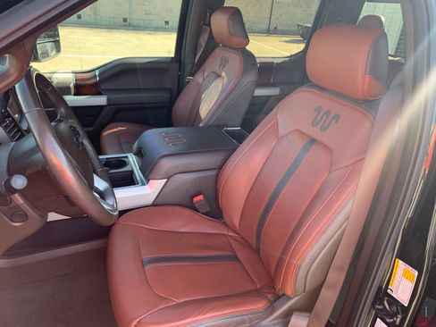 Used 2018 Ford F250 King Ranch w/ King Ranch Ultimate Package image 7