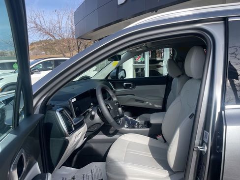 New 2026 Kia Sorento EX image 17