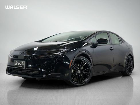 Used 2025 Toyota Prius AWD image 1