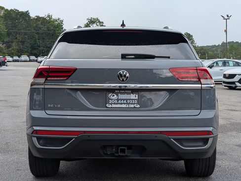 Used 2023 Volkswagen Atlas Cross Sport SE w/ Panoramic Sunroof Package FWD image 8