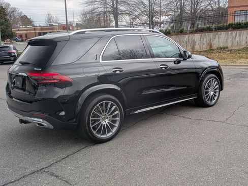 Used 2024 Mercedes-Benz GLE 350 4MATIC image 3