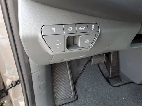 New 2026 Kia EV9 Land w/ Nightfall Edition Package AWD/4WD image 17