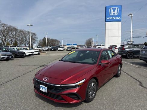 Used 2024 Hyundai Elantra SEL image 57