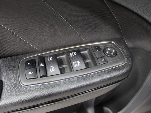 Used 2022 Dodge Charger SXT w/ Blacktop Package image 7