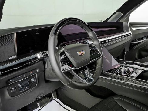 Certified 2025 Cadillac Escalade V AWD/4WD image 4