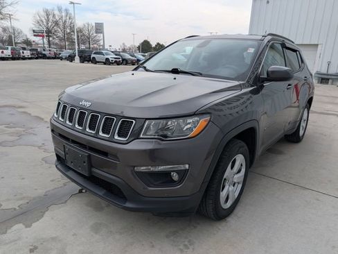 Used 2020 Jeep Compass Latitude w/ Cold Weather Group image 21