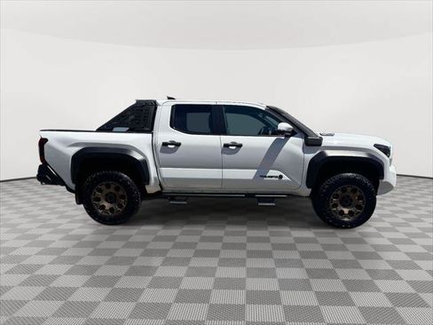 Used 2025 Toyota Tacoma 4x4 Double Cab Hybrid w/ Tow Tech Package image 8