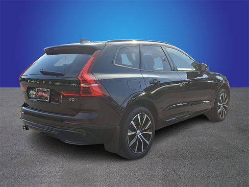 Used 2024 Volvo XC60 B5 Ultimate w/ Protection Package Premier image 4