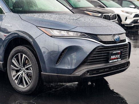 Used 2021 Toyota Venza LE image 6