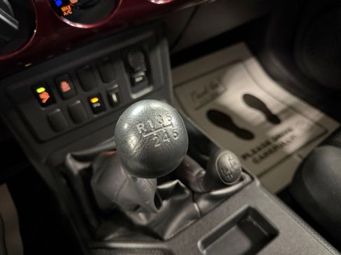 Used 2007 Toyota FJ Cruiser 4WD image 32