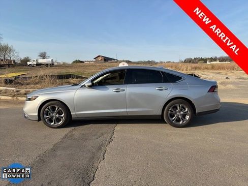 Used 2024 Honda Accord EX image 6