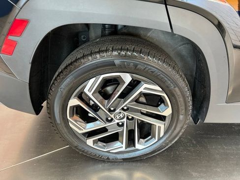 Used 2026 Hyundai Tucson Limited AWD/4WD image 10