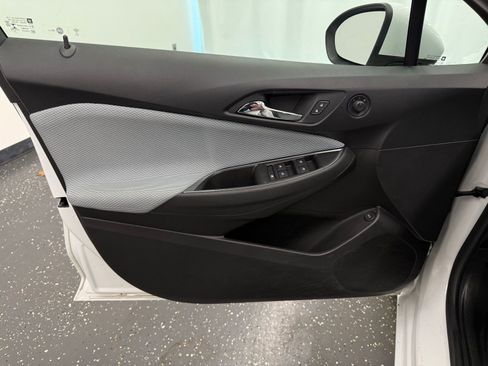 Used 2019 Chevrolet Cruze LS image 9