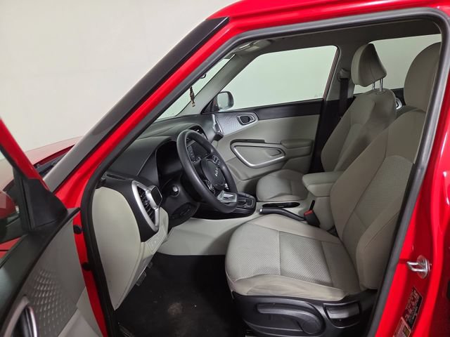 Certified 2023 Kia Soul LX w/ LX Technology Package FWD image 11