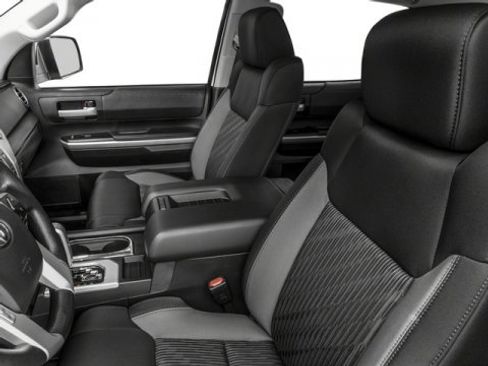 Used 2017 Toyota Tundra SR5 w/ SR5 Upgrade Package image 9