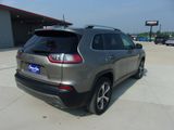 Used 2019 Jeep Cherokee Limited image 3