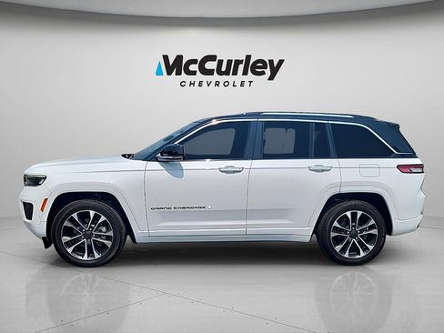 Used 2023 Jeep Grand Cherokee Overland AWD/4WD image 4