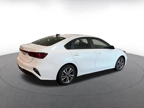 Used 2024 Kia Forte LXS FWD image 12