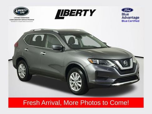 Used 2020 Nissan Rogue SV image 1