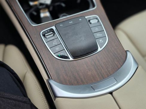 Used 2022 Mercedes-Benz GLC 300 GLC 300 image 29