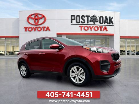 Used 2017 Kia Sportage LX w/ LX Popular Package FWD image 2