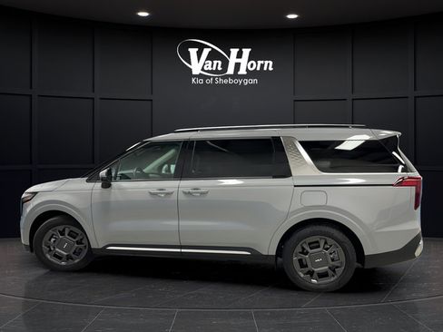 Used 2026 Kia Carnival SX FWD image 4