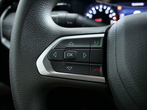 Used 2024 Jeep Compass Sport image 36