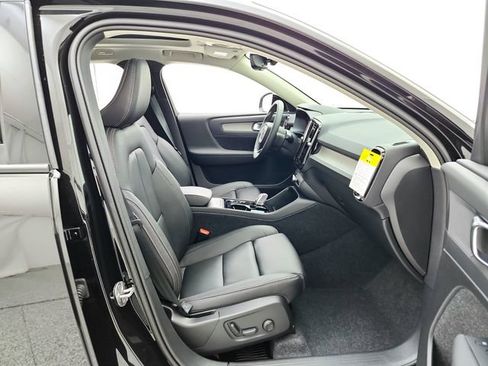 New 2026 Volvo XC40 B5 Plus w/ Protection Package Premier AWD/4WD image 14