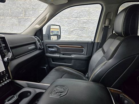 Used 2024 RAM 2500 Laramie AWD/4WD image 38