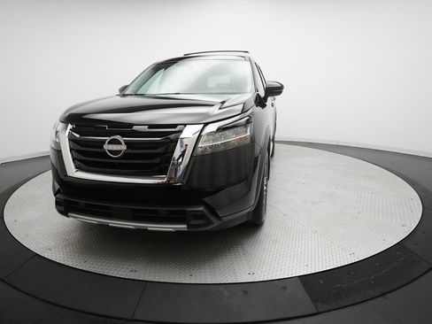 Certified 2024 Nissan Pathfinder Platinum w/ Cargo Package image 34