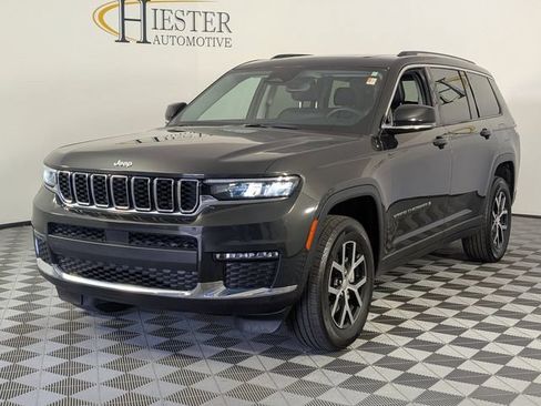 Used 2023 Jeep Grand Cherokee L Limited AWD/4WD image 4