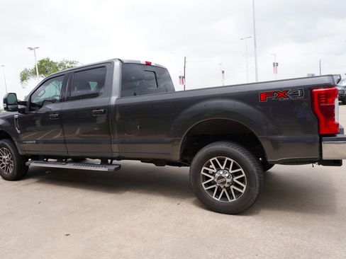 Used 2019 Ford F350 Lariat w/ Lariat Ultimate Package AWD/4WD image 4