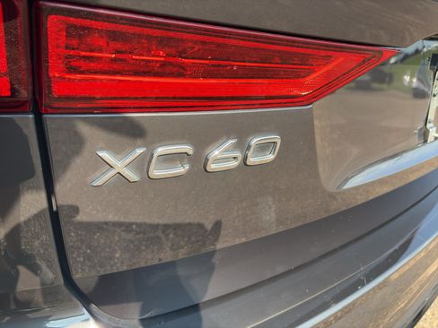 Used 2024 Volvo XC60 B5 Plus AWD/4WD image 31