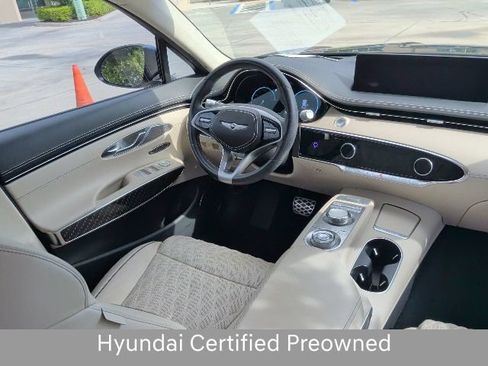 Used 2022 Genesis GV70 3.5T Sport w/ Sport Prestige Package AWD/4WD image 8