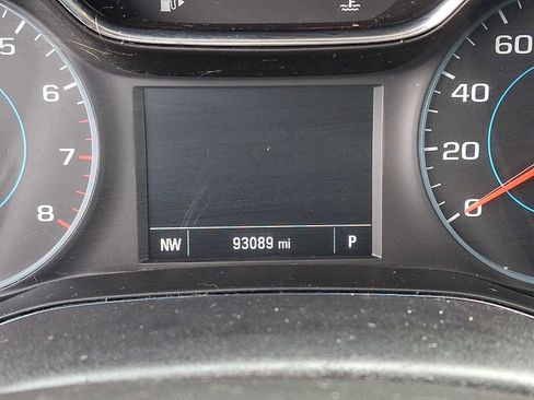 Used 2017 Chevrolet Cruze LT image 18