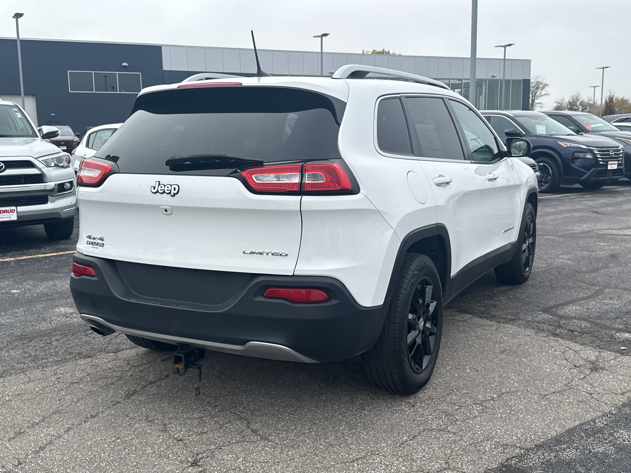 Used 2016 Jeep Cherokee Limited AWD/4WD image 19