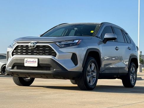 Used 2024 Toyota RAV4 XLE image 3