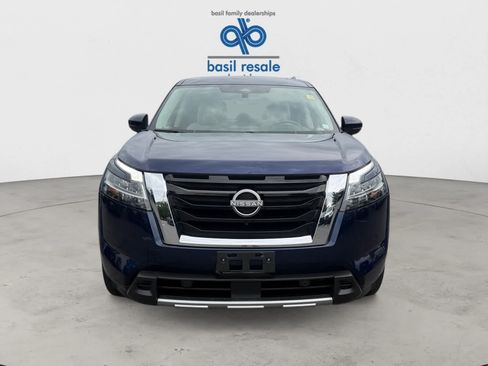 Used 2023 Nissan Pathfinder SL w/ SL Premium Package AWD/4WD image 10