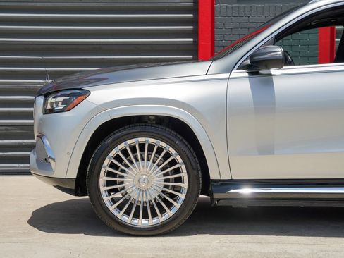 Used 2021 Mercedes-Benz Maybach GLS 600 4MATIC image 10