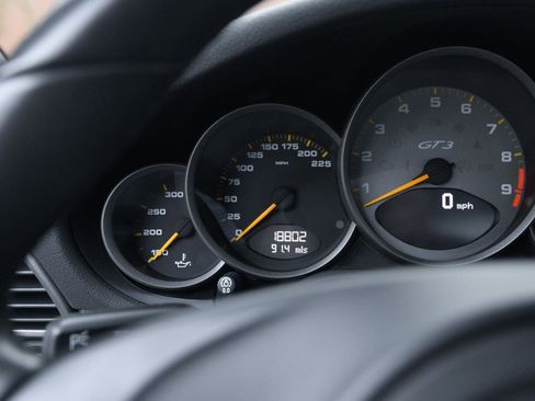 Used 2011 Porsche 911 GT3 RS image 17