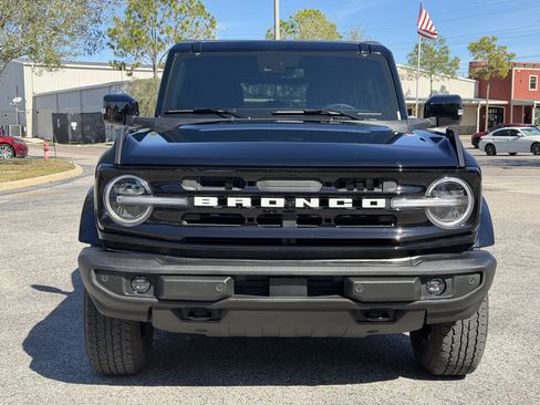Used 2024 Ford Bronco Outer Banks image 8
