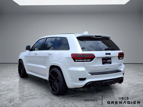 Used 2017 Jeep Grand Cherokee SRT AWD/4WD image 2