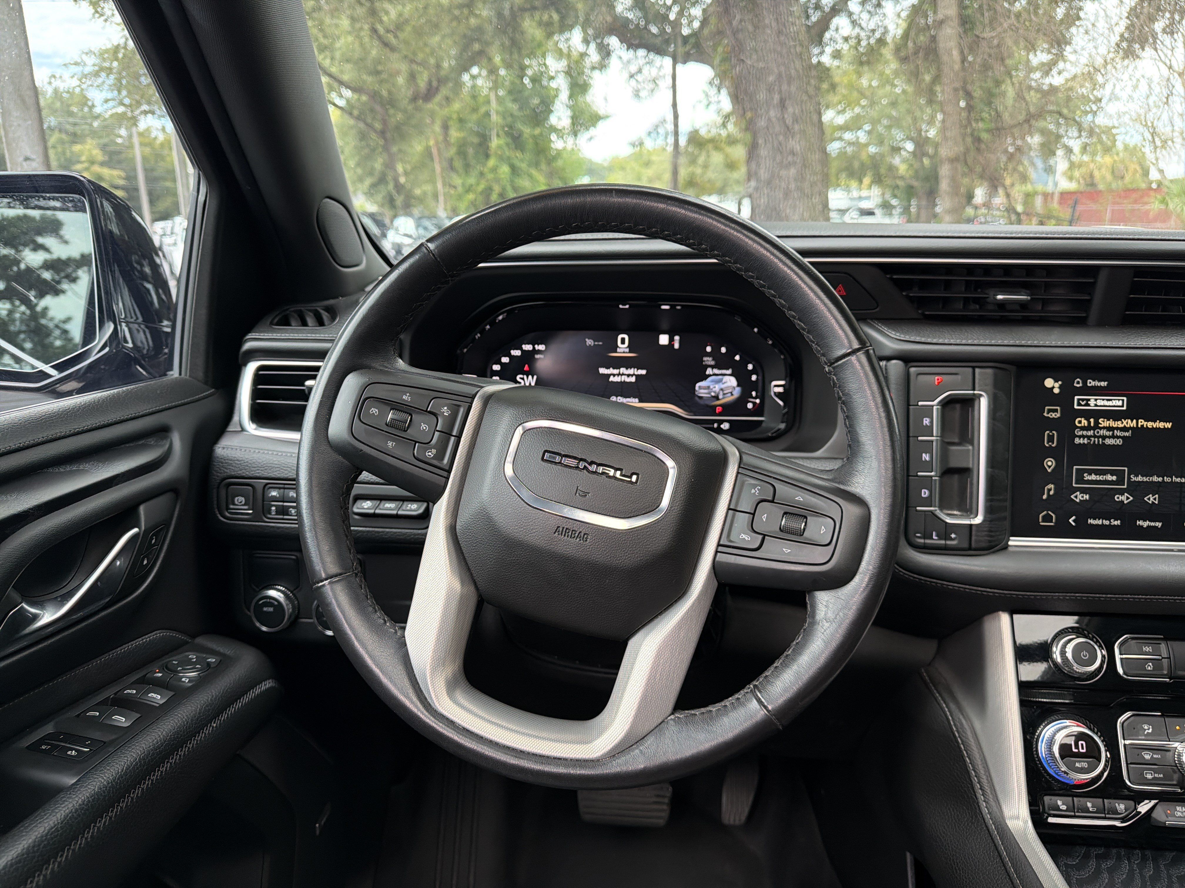 Used 2022 GMC Yukon Denali RWD image 34