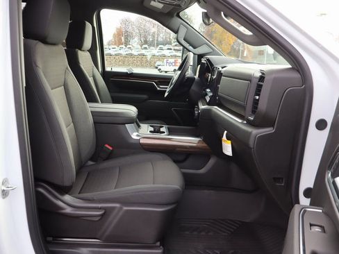 Used 2026 Chevrolet Silverado 2500 LT image 15