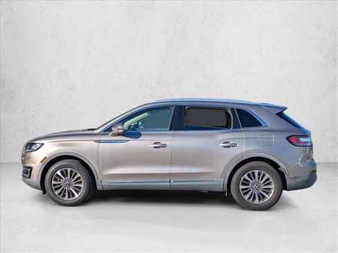 Used 2019 Lincoln Nautilus Select image 8